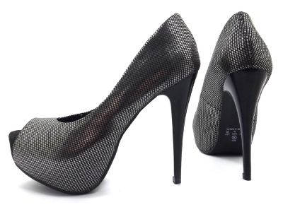 Peep Toe